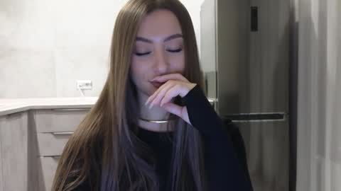 EvaAnna online show from December 13, 9:09 pm