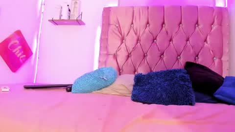 kim online show from March 12, 7:47 pm