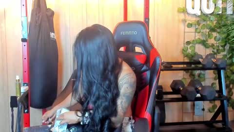 Kim online show from March 1, 1:18 pm