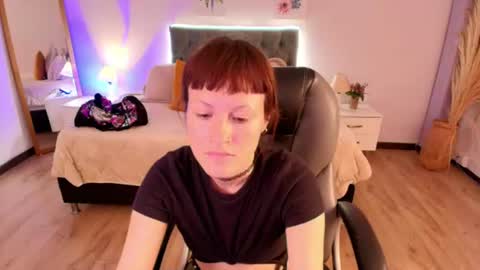 Kim Jeins666 online show from July 18, 7:05 pm