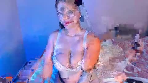 Kim online show from February 8, 8:32 pm