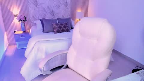 Kim online show from December 2, 8:11 pm