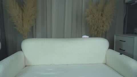 kimberly_bohnes online show from January 17, 4:09 am