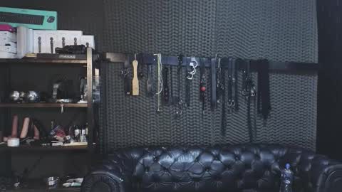  KIMBERLY SWAN  online show from February 5, 9:51 pm