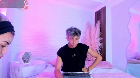 kimberlyAndOstin online show from January 10, 1:05 pm