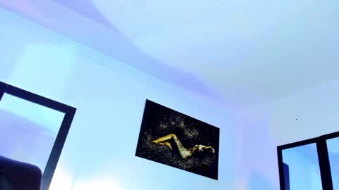 Kimberly Banks online show from February 4, 10:07 am