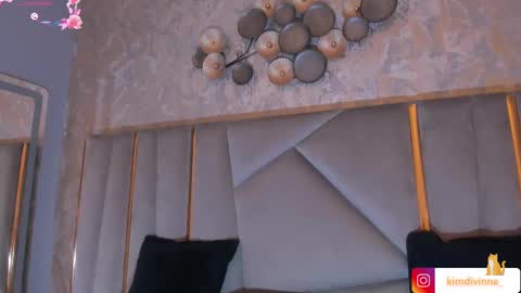  KIM  online show from February 13, 2:45 am