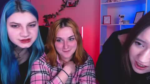 just Kimi  online show from April 12, 9:01 am