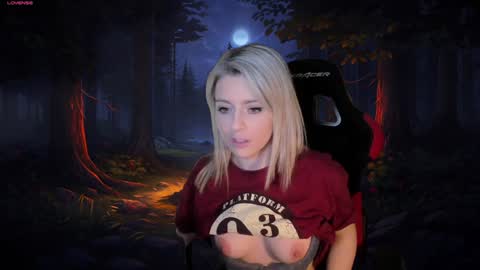 Wolfs Girl online show from December 5, 7:38 pm