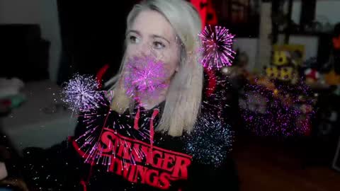 Wolfs Girl online show from September 25, 5:44 pm