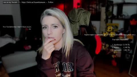 Wolfs Girl online show from September 17, 6:50 pm