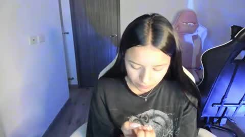 kimmi online show from January 10, 12:04 am