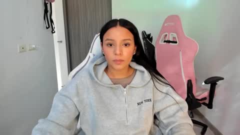 kimmi online show from September 19, 8:19 pm