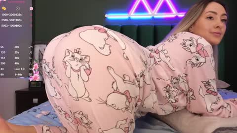 Kimmie online show from January 30, 7:04 pm