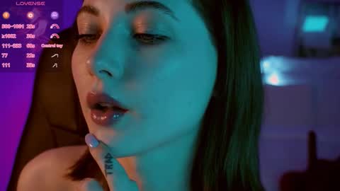  Your Kimmie  follow me  online show from September 18, 8:24 am