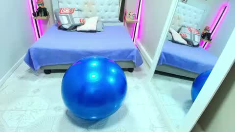 Kim online show from June 23, 1:09 pm