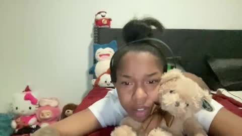 Kimmy Charms online show from April 21, 1:42 am