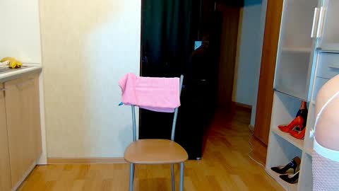 Kim online show from April 5, 7:24 pm