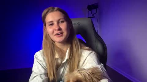 kinci06 online show from March 5, 8:23 pm