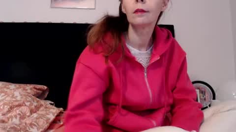 sexysexyhotwetpinkredpussy online show from June 14, 4:18 pm
