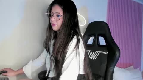 kinky yeyns online show from January 14, 12:37 am