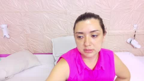 kinkyy_redhead online show from June 3, 11:44 am