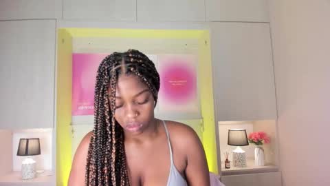 M A R A  online show from February 2, 11:42 am