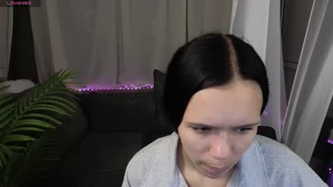 kira_bliss_ online show from June 24, 1:37 am