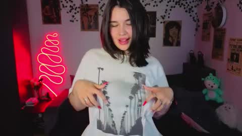 Kira VanKick online show from October 29, 5:15 pm