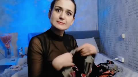 Kira  follow me  online show from March 1, 10:21 pm