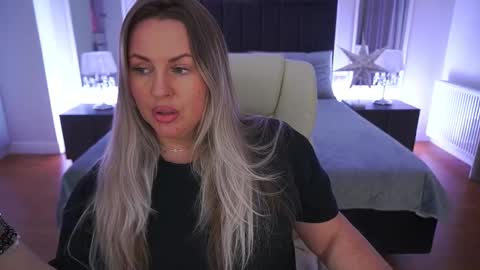 Kira online show from March 29, 7:57 pm