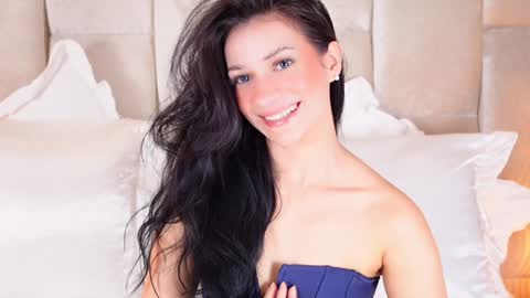 kira online show from December 3, 5:12 pm