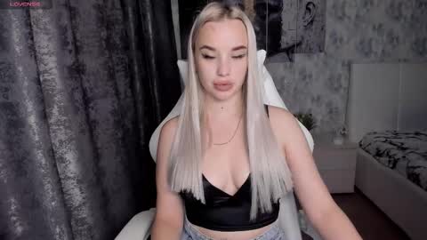 kirakrox online show from September 14, 7:23 pm