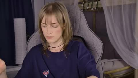 Kira online show from May 8, 11:39 pm