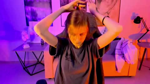 Kira online show from February 27, 2:32 pm