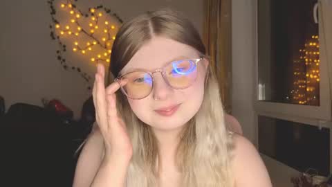 KiraYume online show from July 10, 9:48 pm