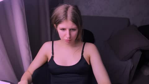 Kira online show from February 2, 7:25 pm