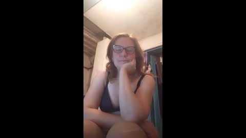 kissandvibe online show from September 19, 7:35 pm