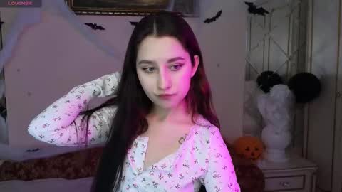 Hot Eva online show from November 1, 5:00 am