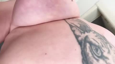 kissica online show from April 24, 1:14 pm