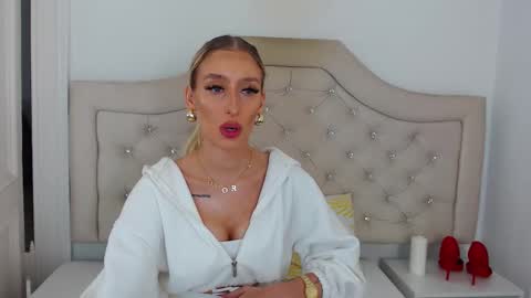 Natalie online show from October 8, 7:24 am