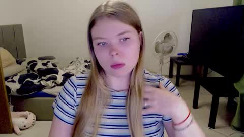 Jennyblonde and Emmabrunette online show from September 20, 2:48 pm