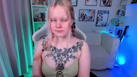 kittenxoann online show from April 11, 5:49 pm