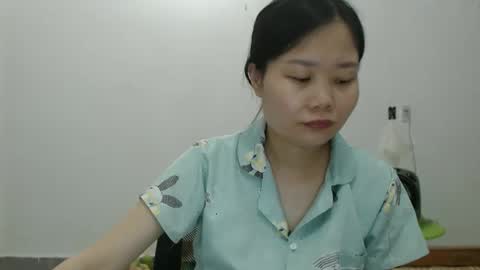 kitti_baby2x online show from April 8, 8:38 am