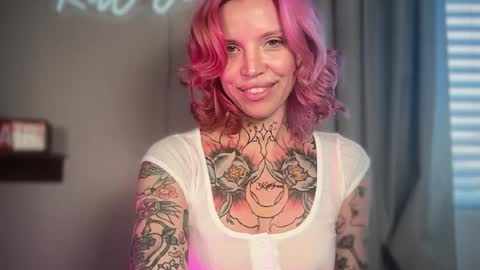 kittjones33 online show from July 1, 10:31 pm