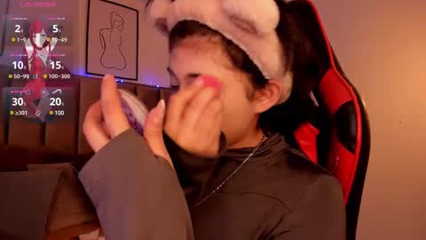 Camila online show from February 10, 2:30 am