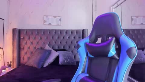 Camila online show from October 1, 3:00 am