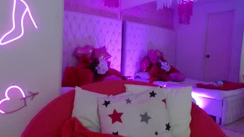 KITTY online show from January 7, 8:34 pm