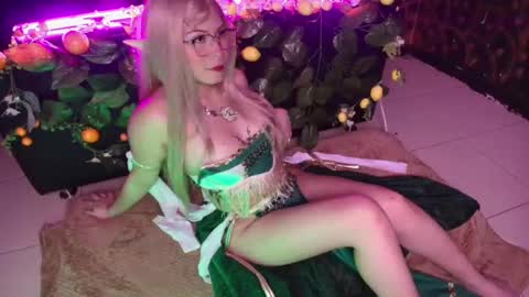 Kitty online show from November 9, 6:59 pm