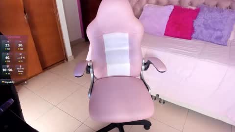 Kitty online show from October 4, 8:24 pm